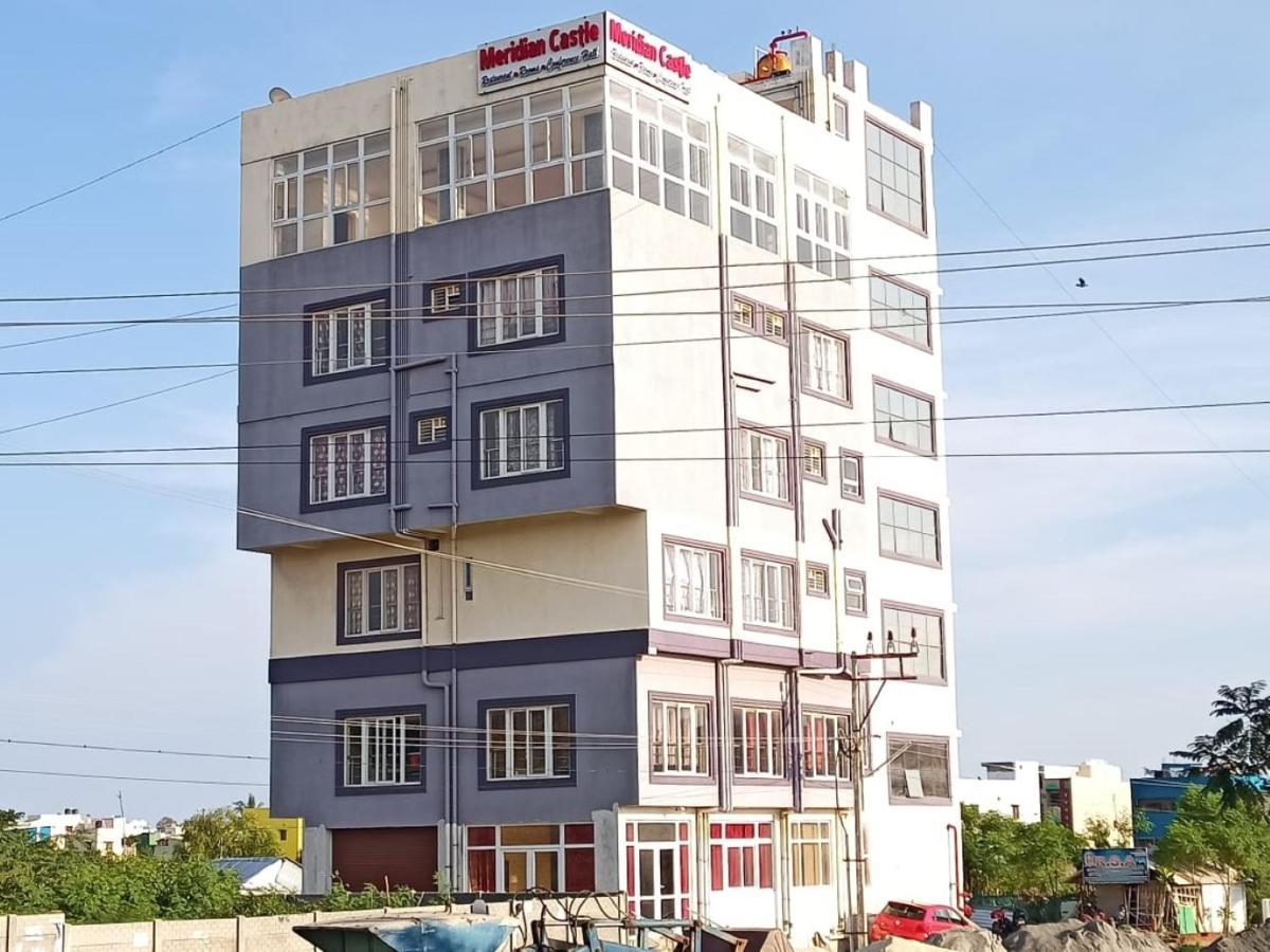 Meridian Castle Hotel Puducherry Buitenkant foto